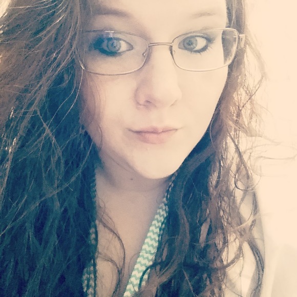 Meet your Posher, Paula - Picture 1 of 1